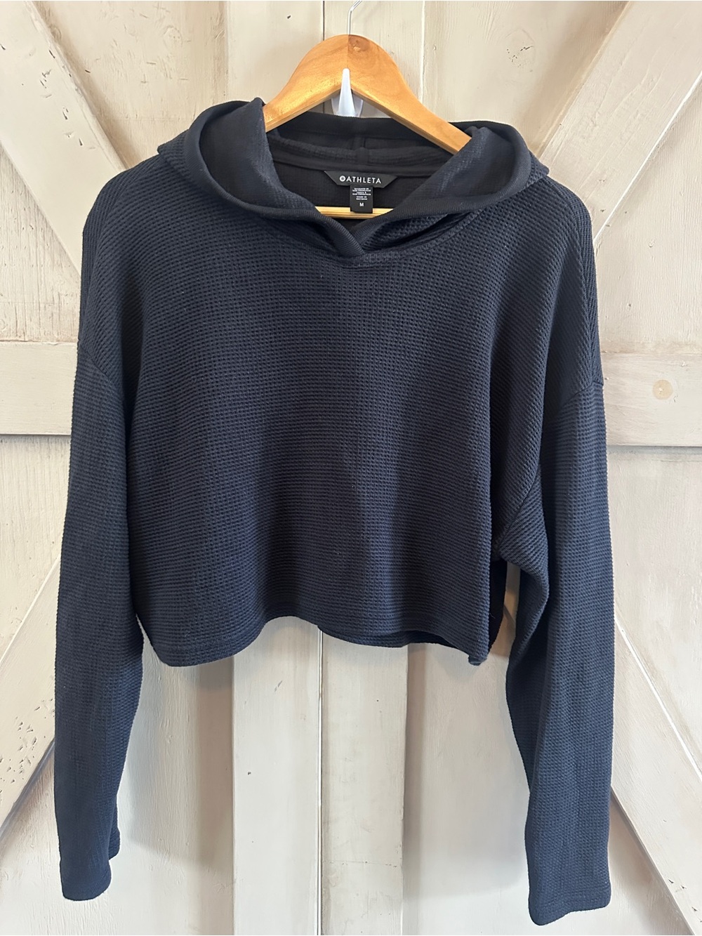 Athleta Medium Black Waffle Knit Cropped Hoodie Long Sleeve Pullover Sweater